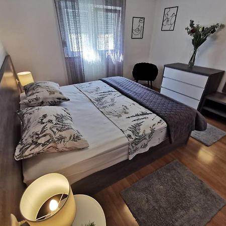 Ferienwohnung Apartman Maria, Ciovo Trogir Exterior foto